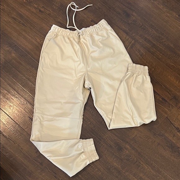 Abercrombie & Fitch Pants - Abercrombie & Fitch Women’s Vegan Leather Cream Joggers